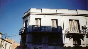 ORAN 10 2005 056 RUE DE MOSTA CHEZ MES GRANDS PARENTS ET LEURS BALCONS
